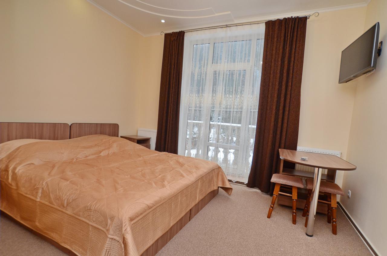 Apart-hotel ORLAN Mykulychyn Buitenkant foto