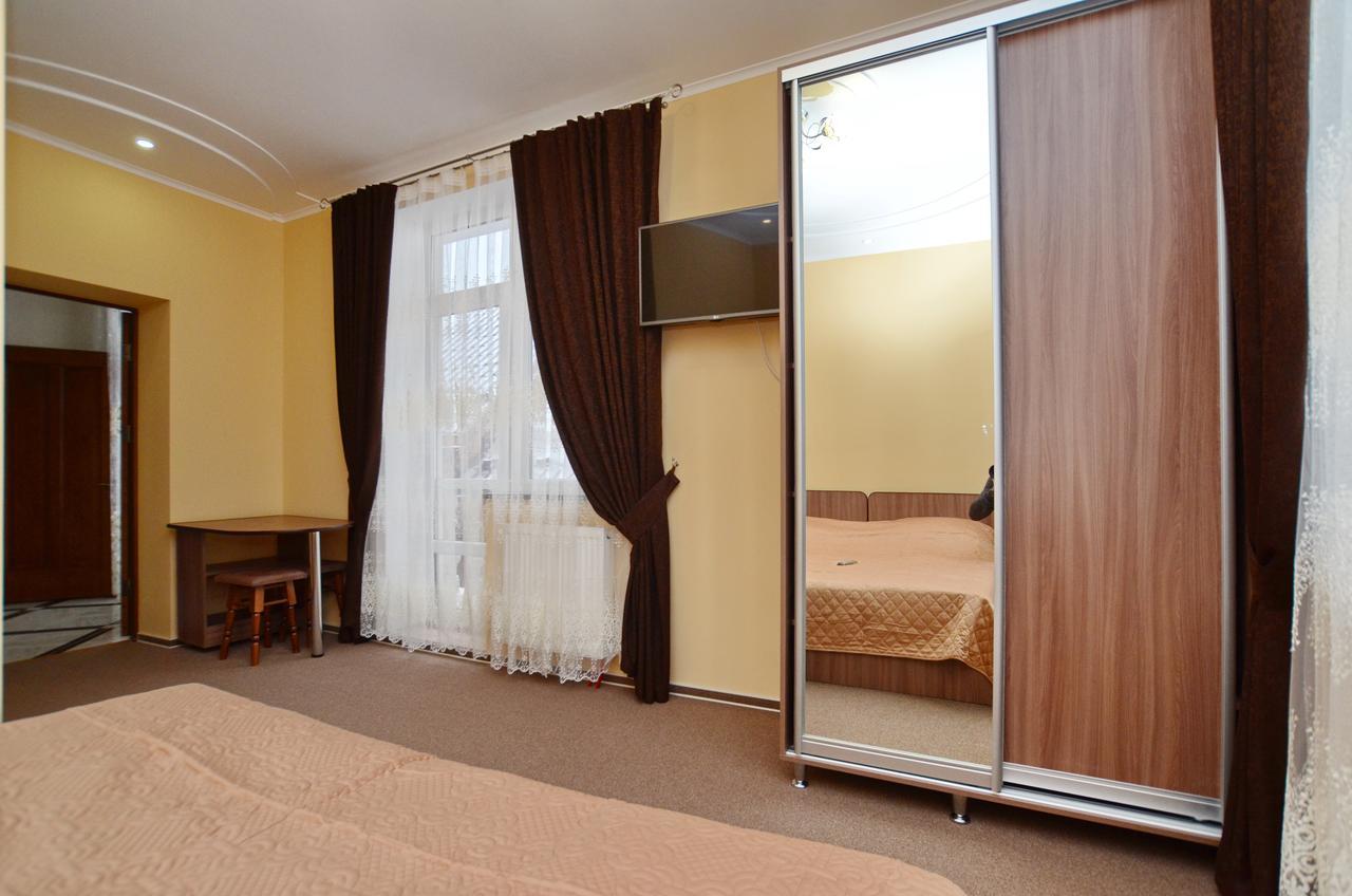 Apart-hotel ORLAN Mykulychyn Buitenkant foto